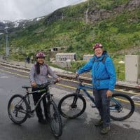 Cykling längs Flåmsbanan i Norge